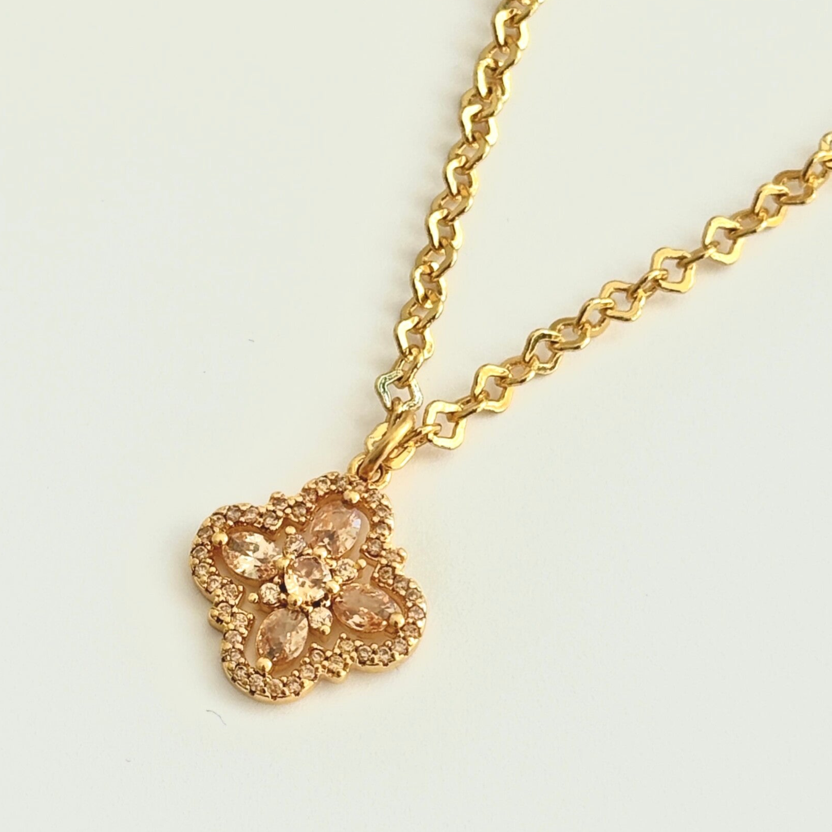 Collier EVORA