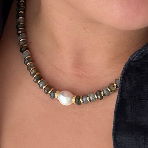 Le collier ZÉLIA GREY