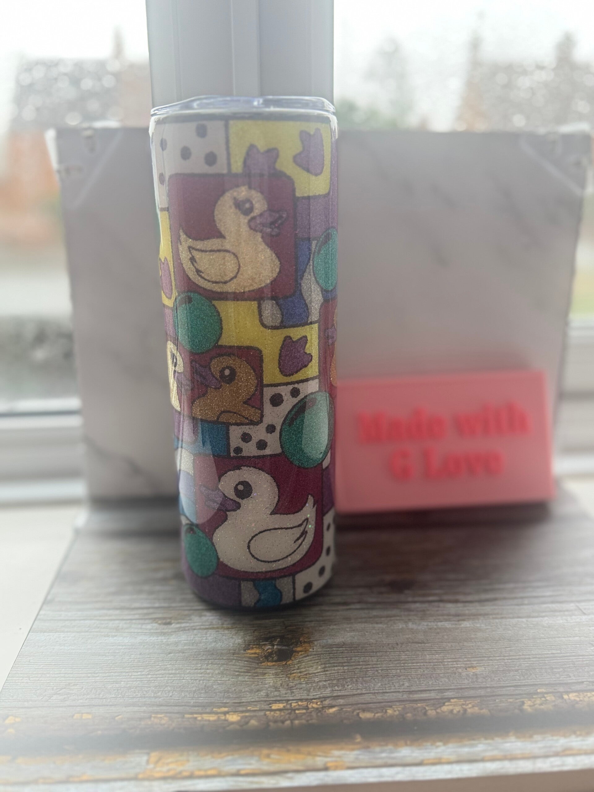 The Glowing Ducky cup for hot and cold drinks