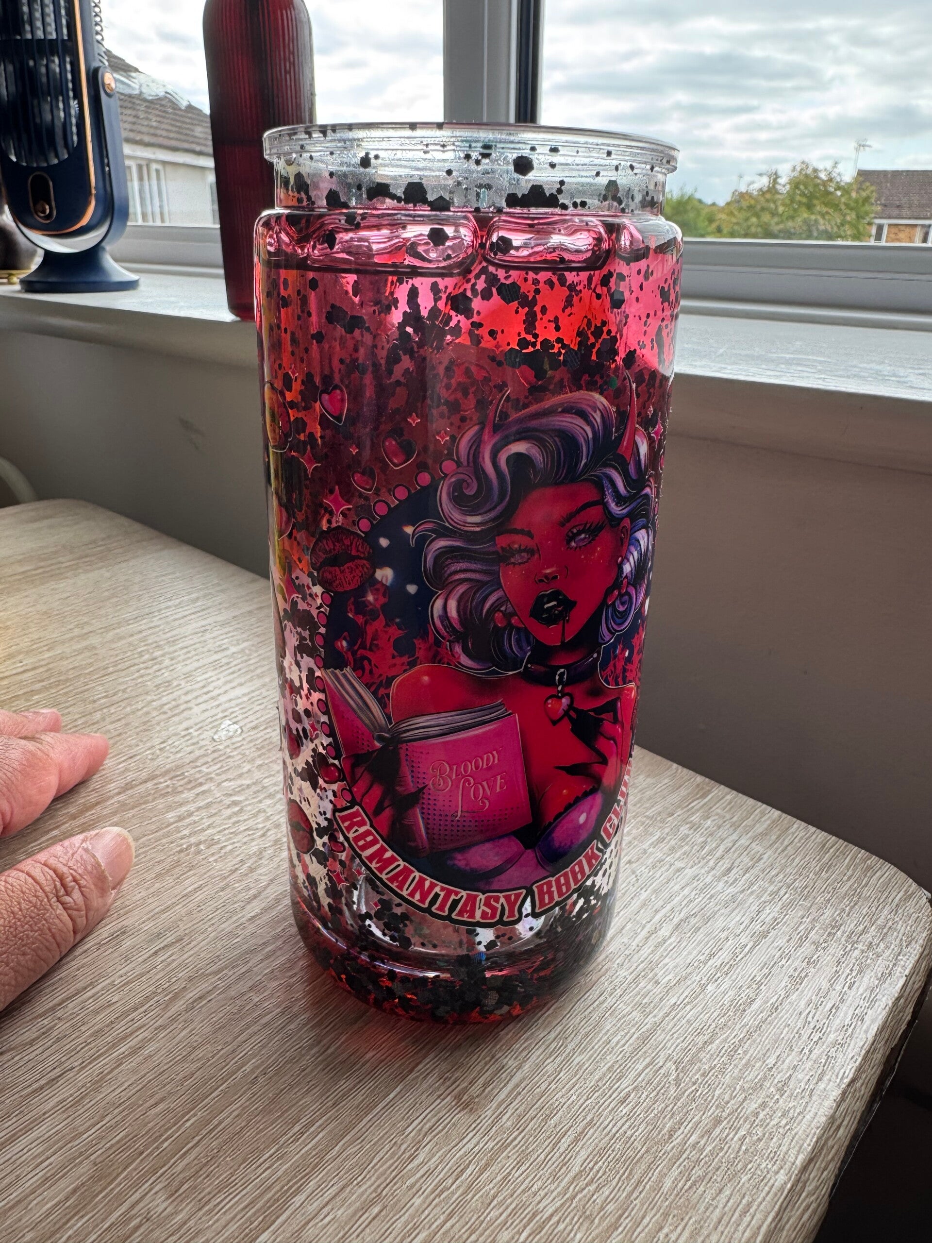 Romantasy Book Club - Blood Drip Glitter Cup