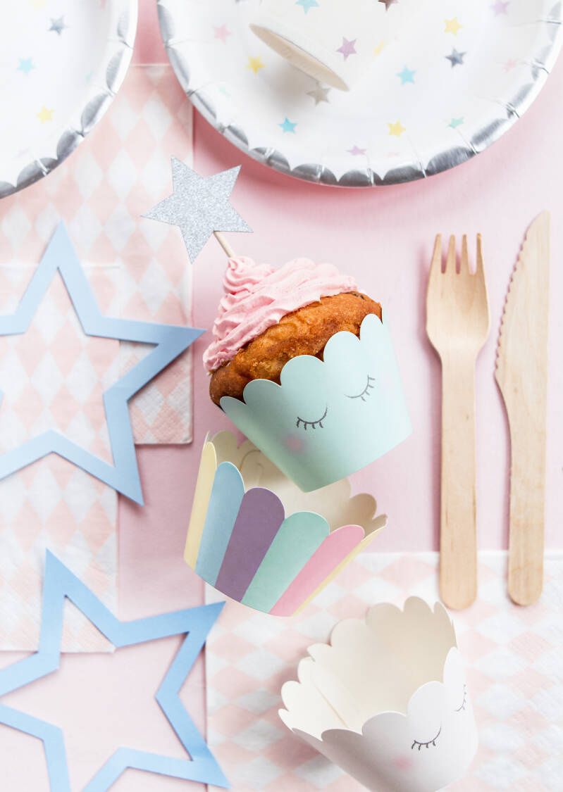 Cupcake wrappers en goedkope feestversiering