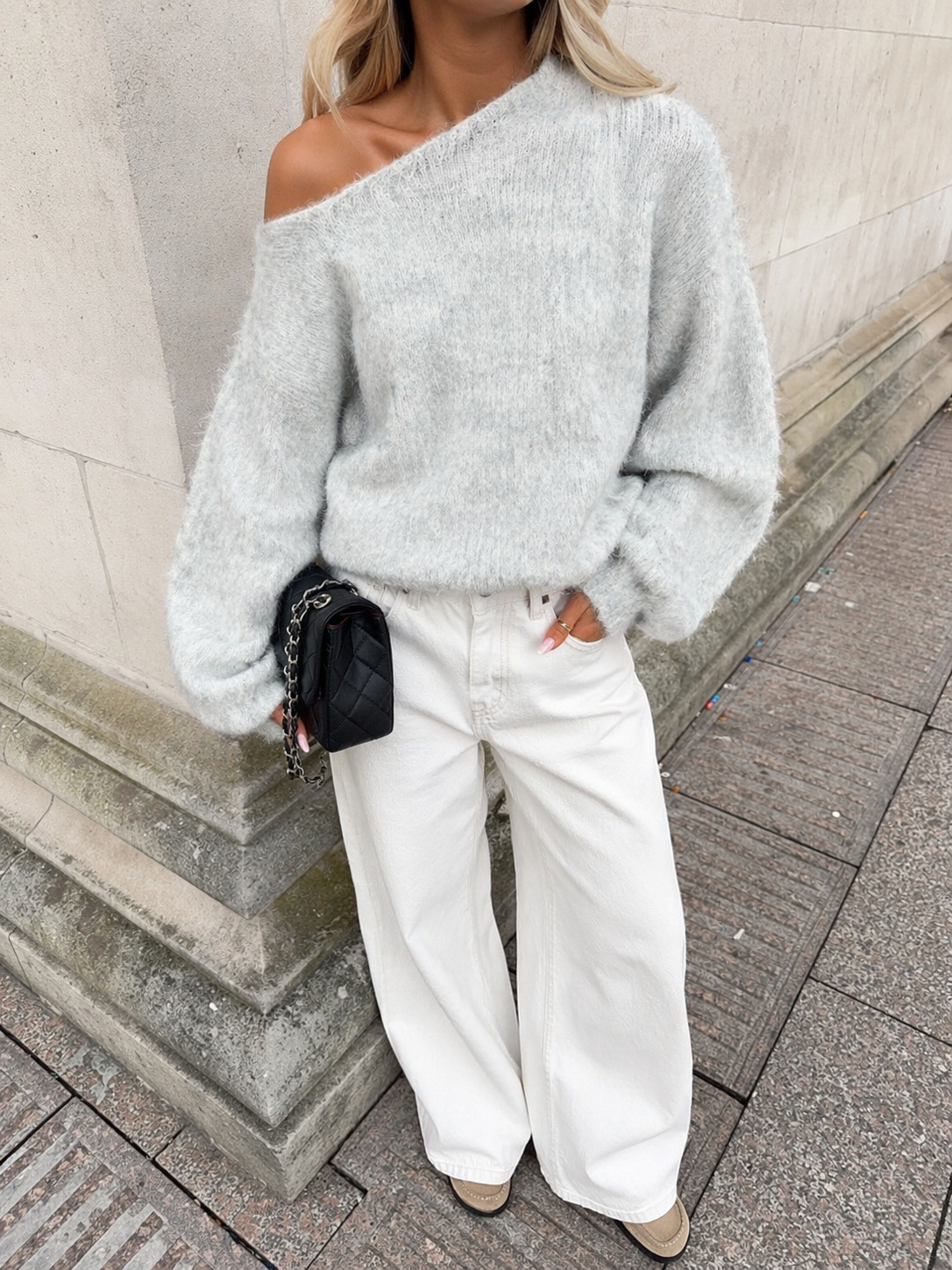 Off shoulder trui licht grijs