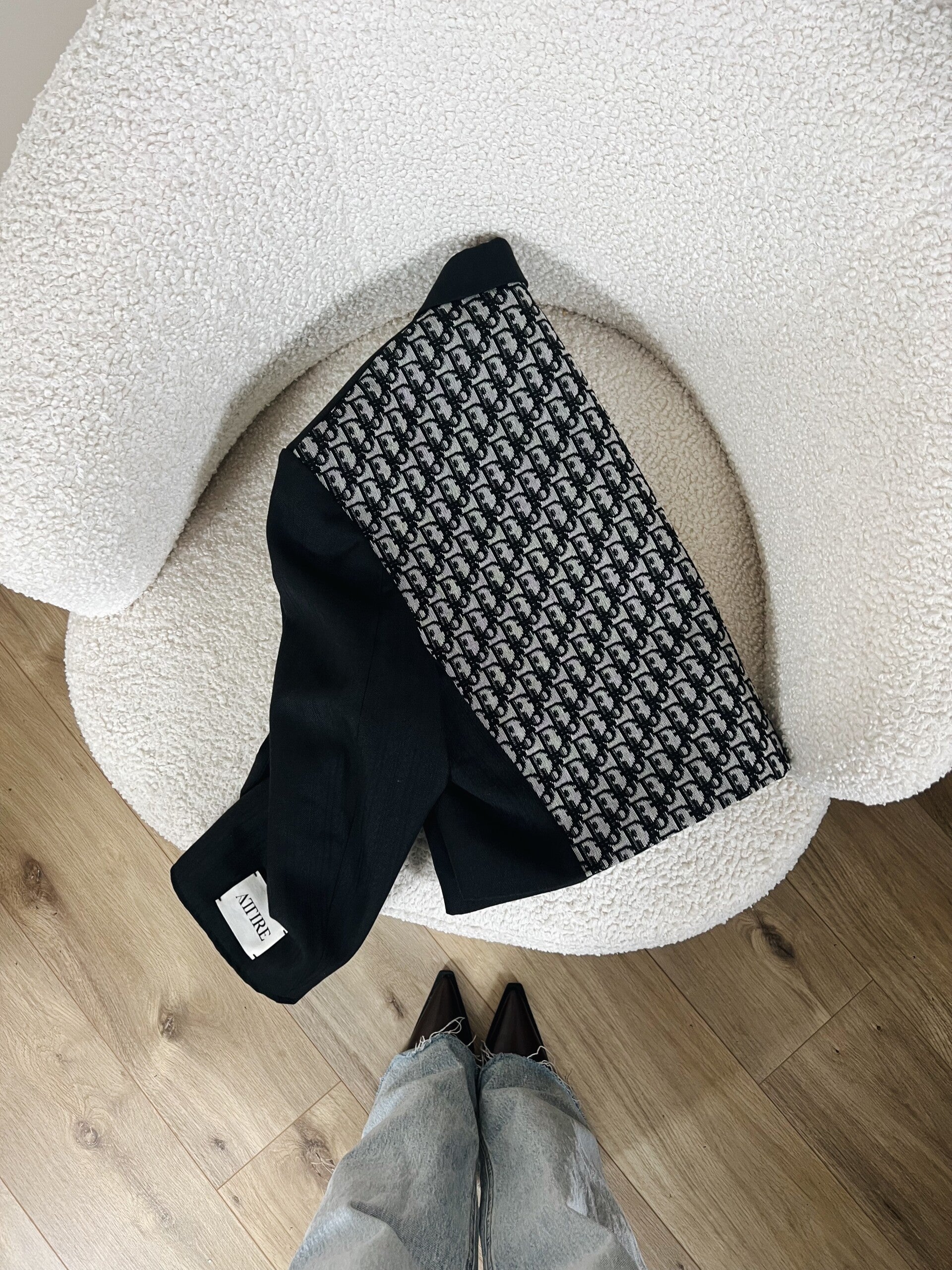 Blazer Attire Amsterdam Dior backprint zwart