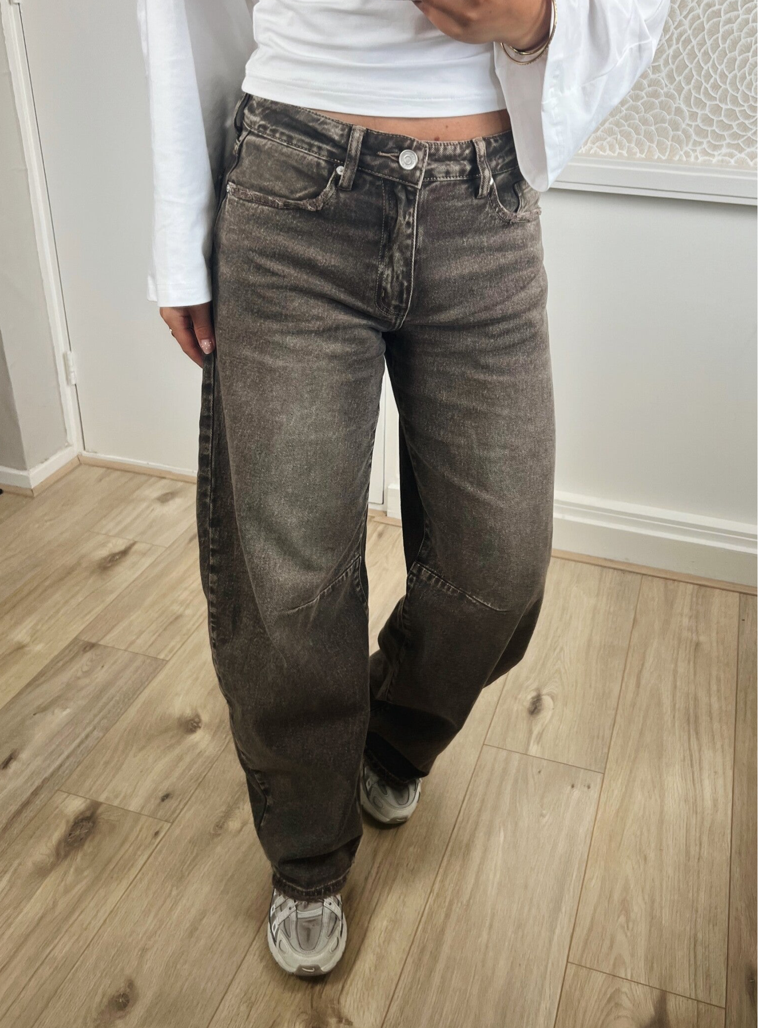 Jeans barrel fit Queen Hearts bruin