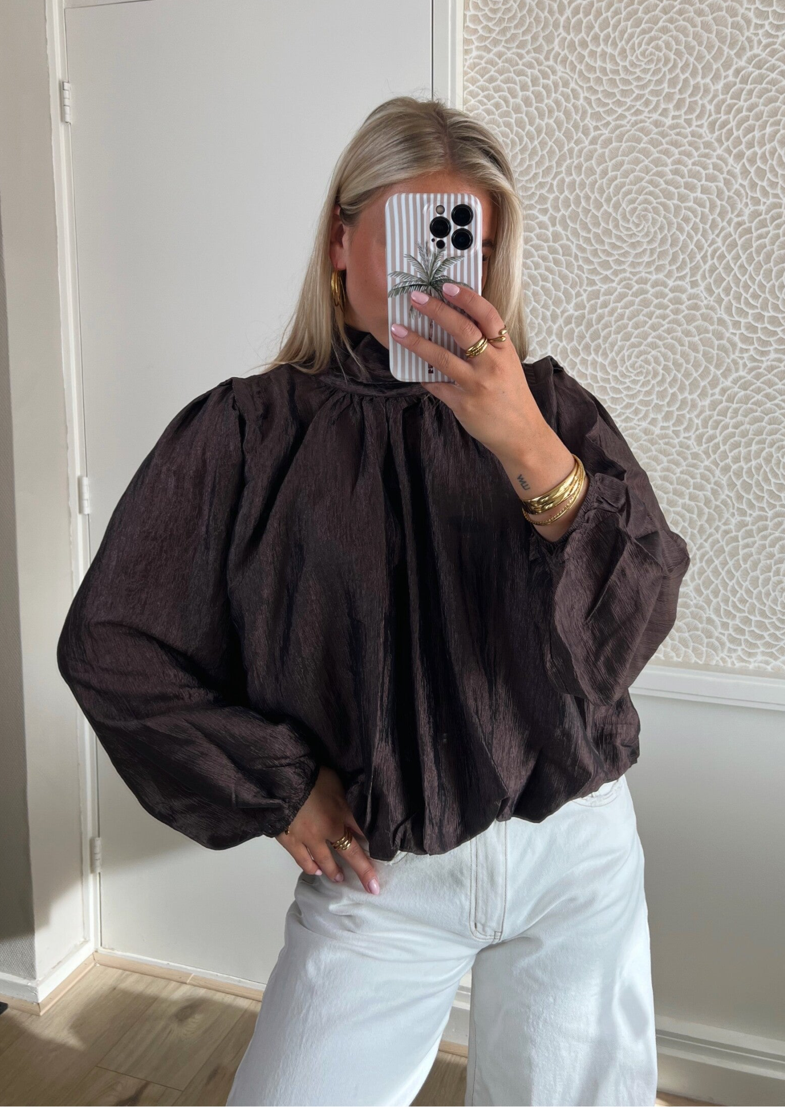 Blouse glans bruin open achterkant