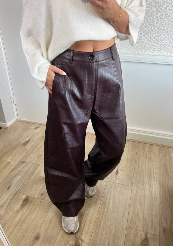 Broek aubergine leer