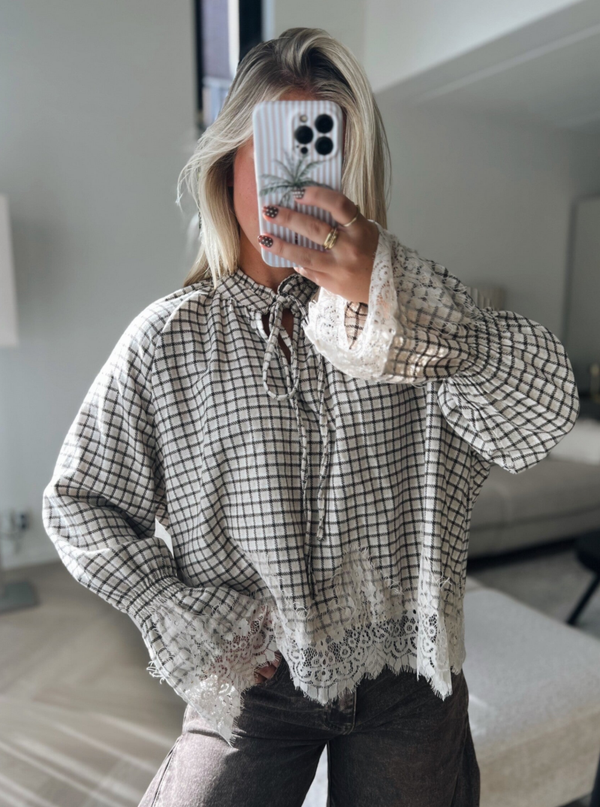 Blouse ruit beige bruin kant