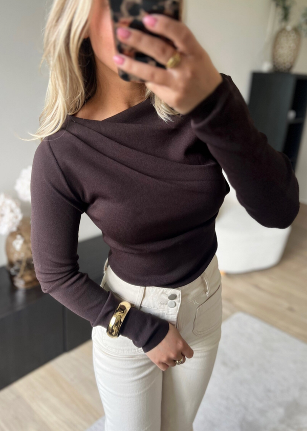 Top lange mouw bruin