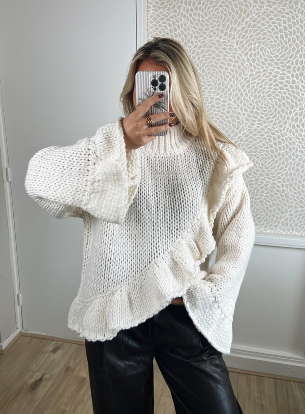 Trui gebreid ruffle creme