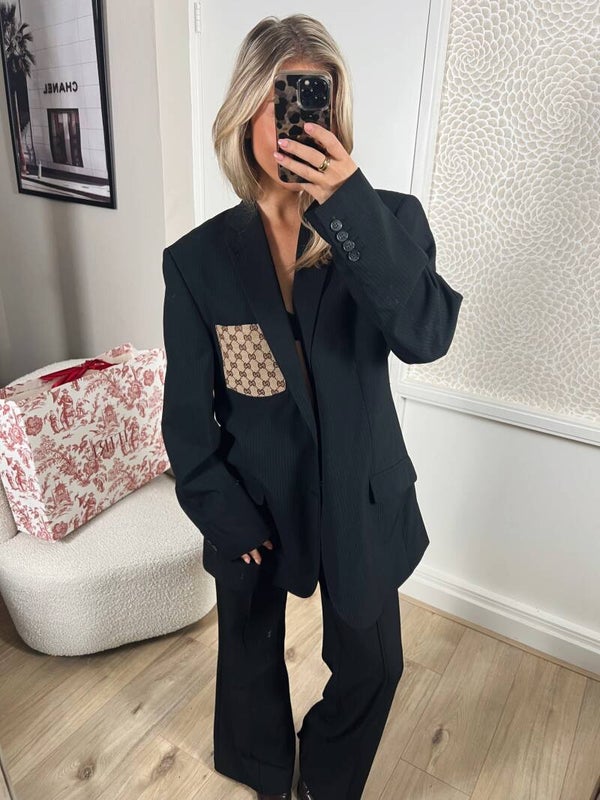 Blazer zwart Attire Amsterdam Gucci zakje