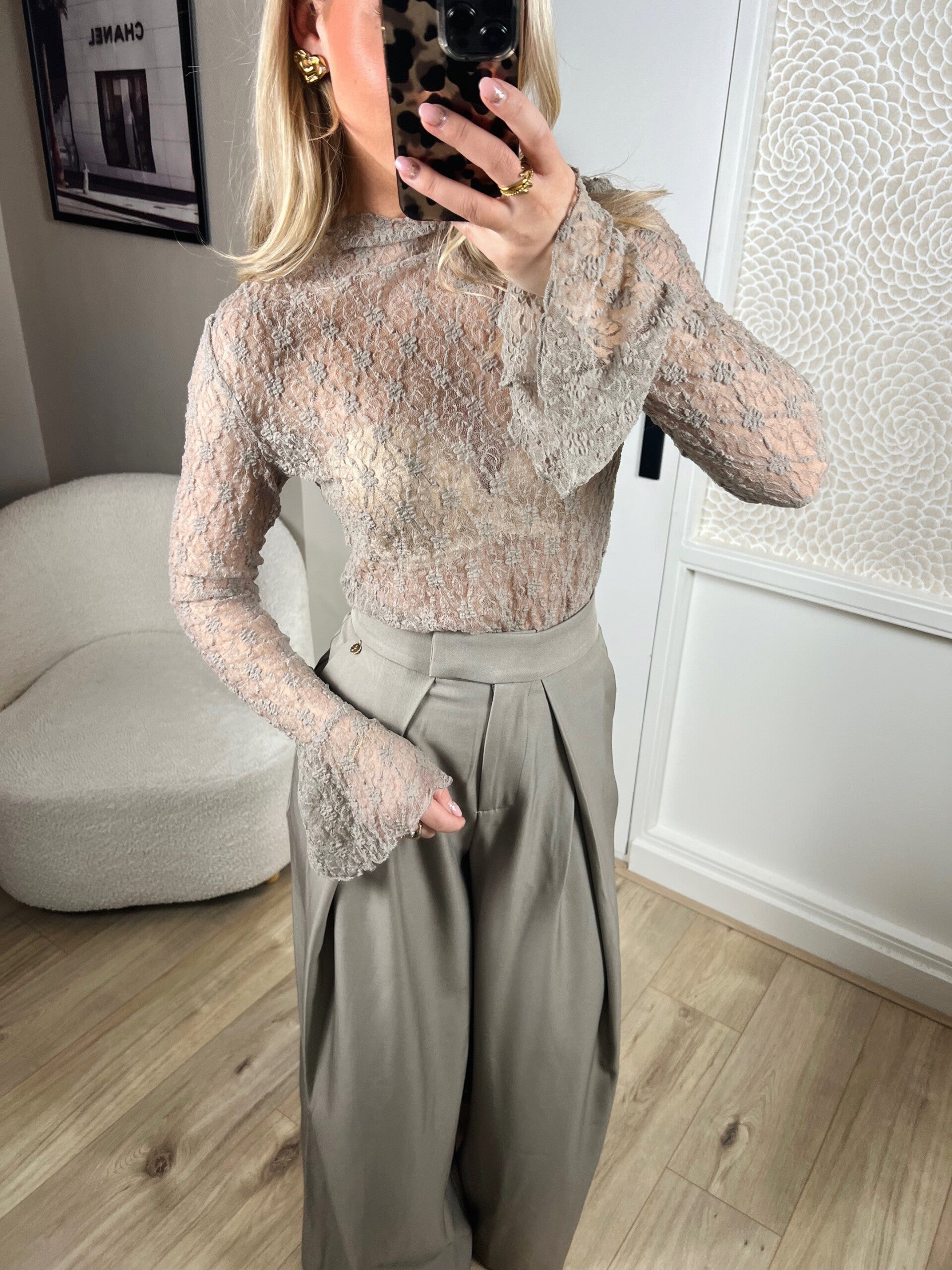 Kanten top taupe Ambika Kaya