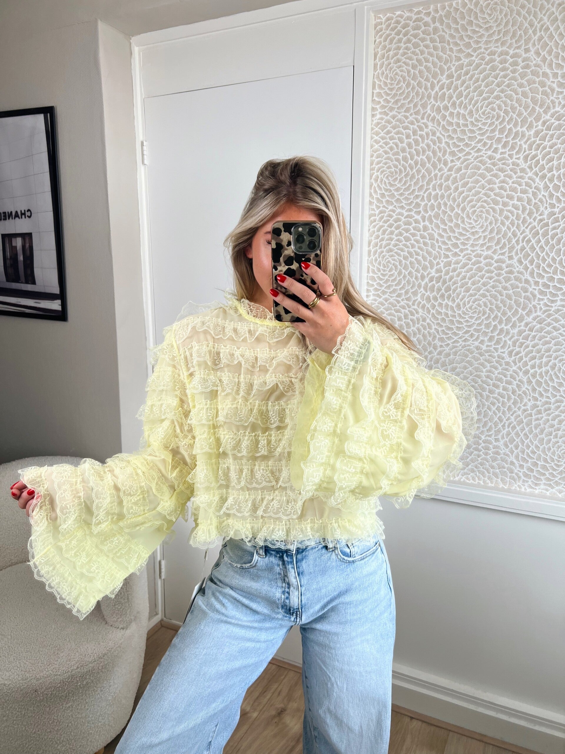 Top kant wijde mouw geel