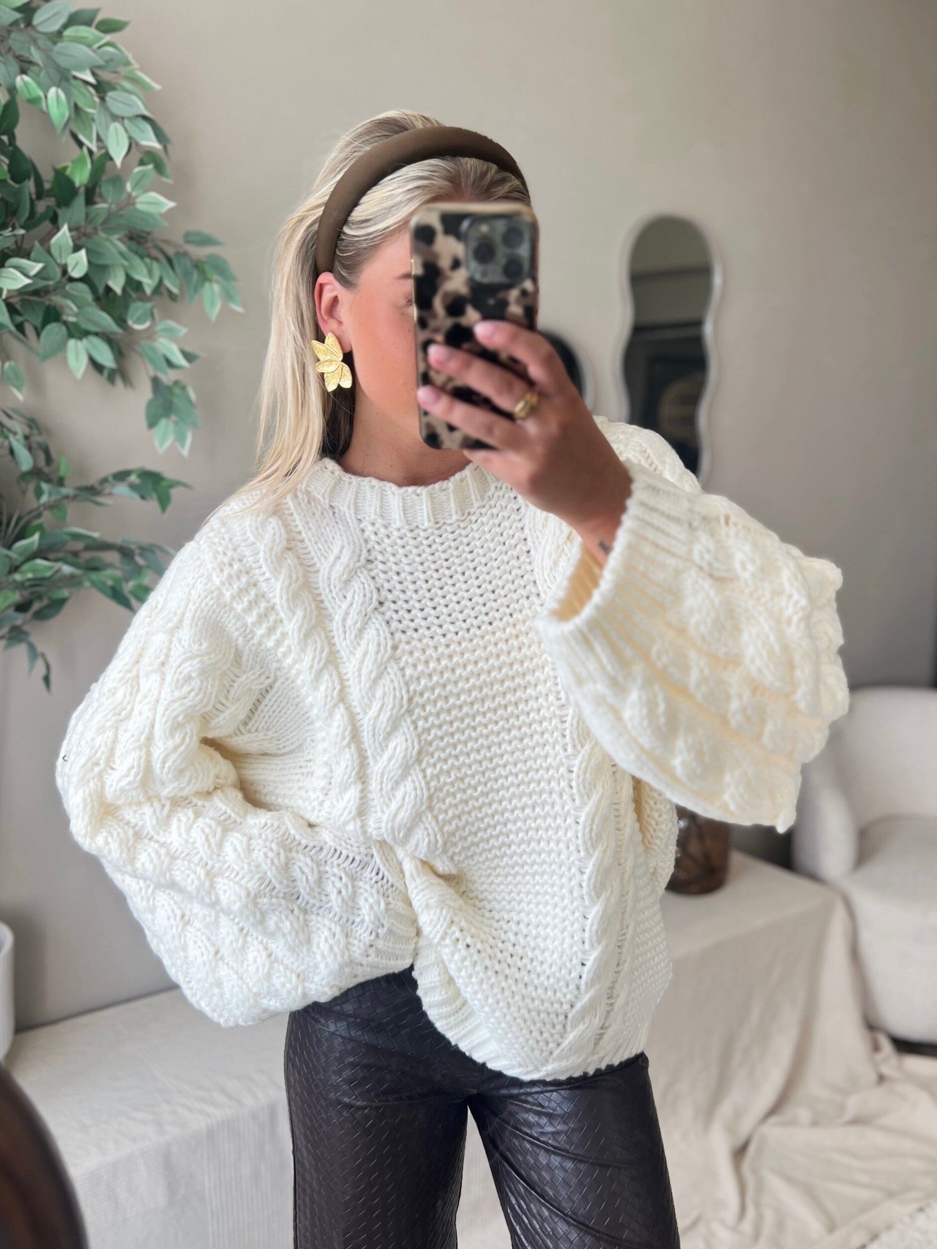 Kabeltrui oversized creme