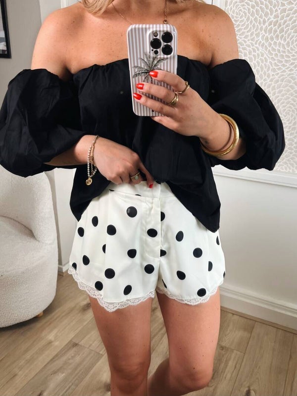 Short stip kant creme