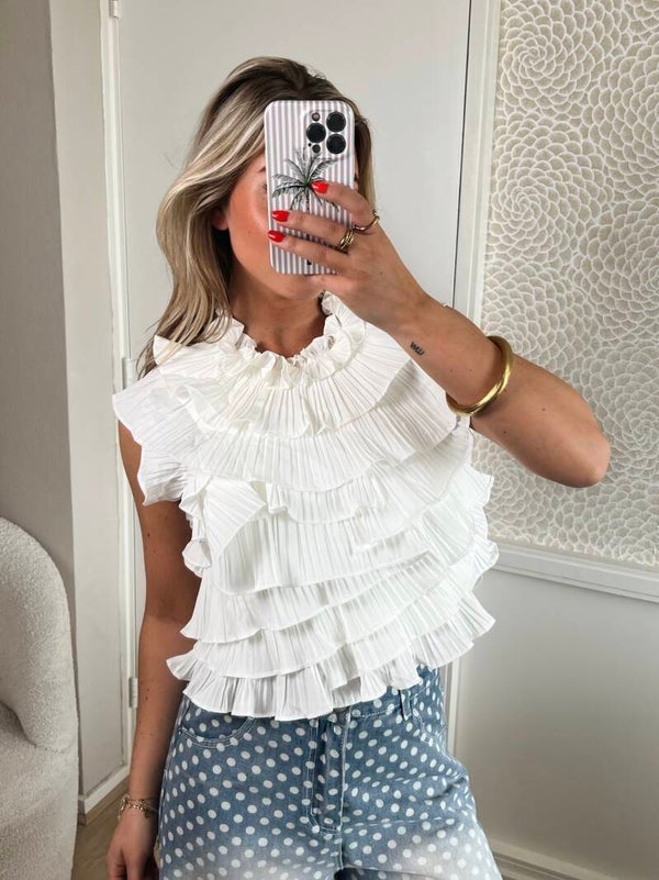 Top ruffle wit