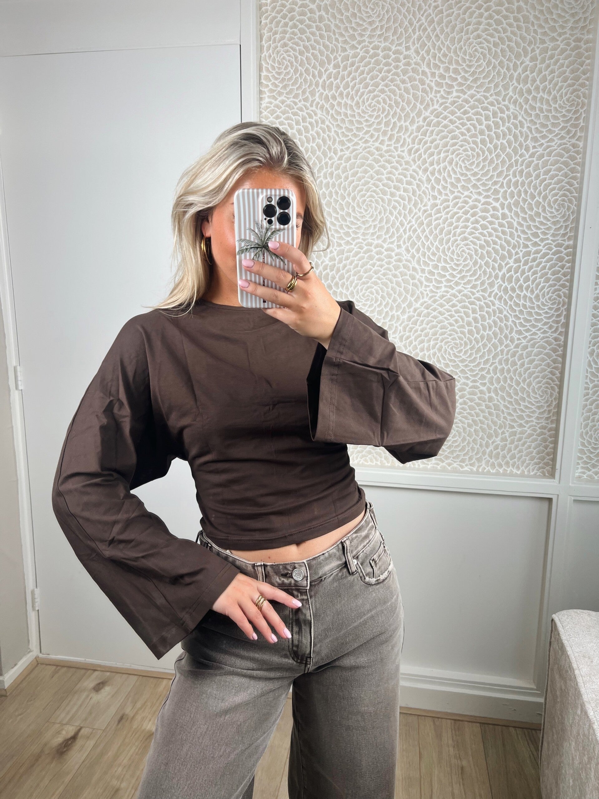 Longsleeve getailleerd bruin