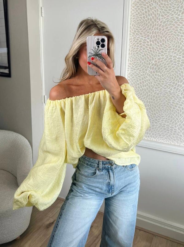 Top off shoulder geel