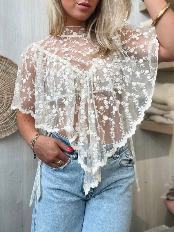 Top lace strikjes zijkant beige