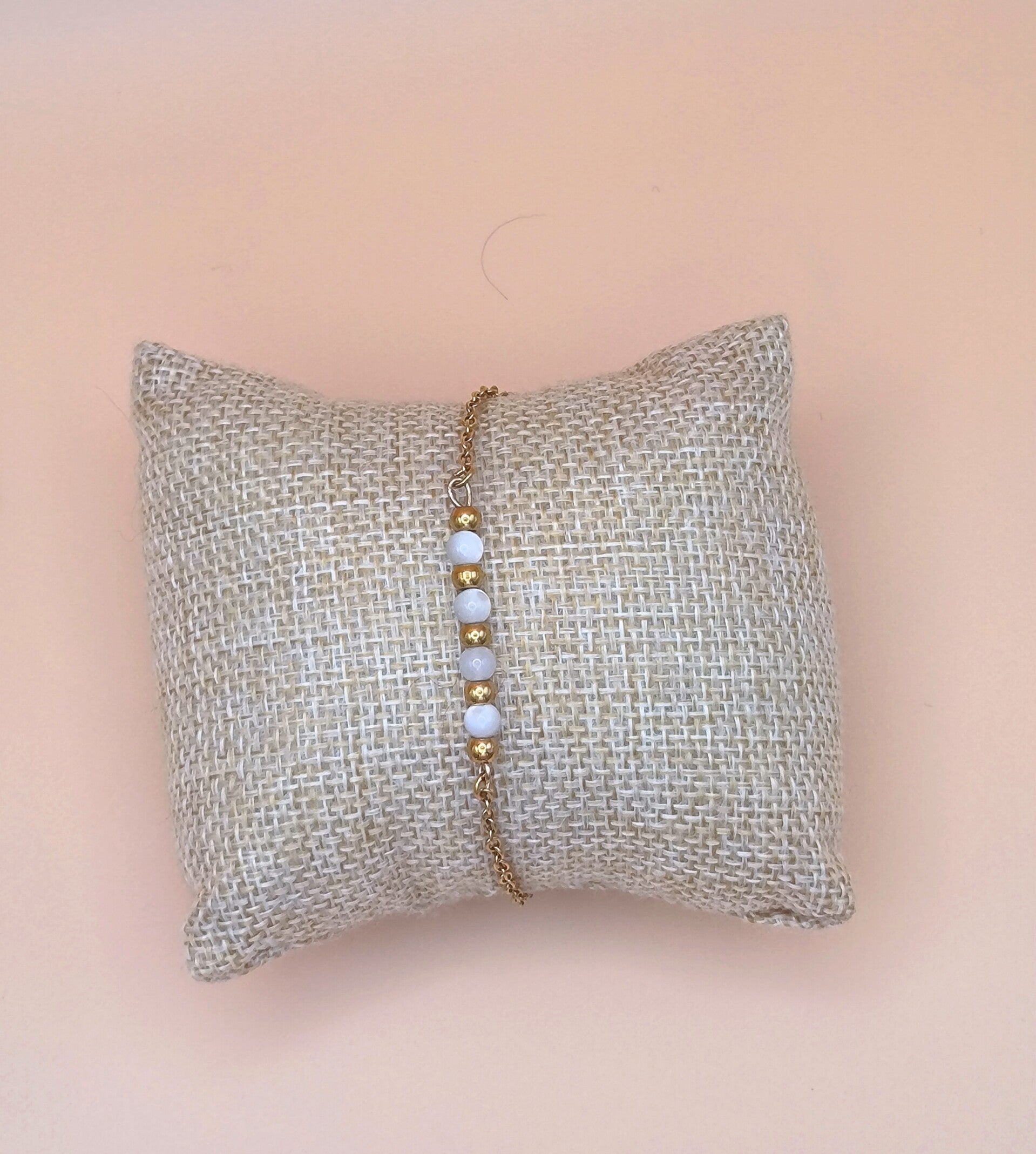 Création Mag, bracelet en nacre