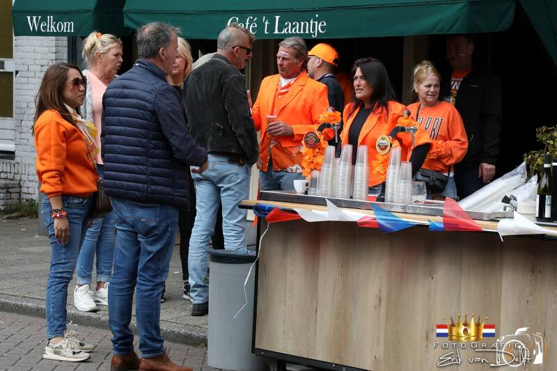 zaan2807-standard.jpg