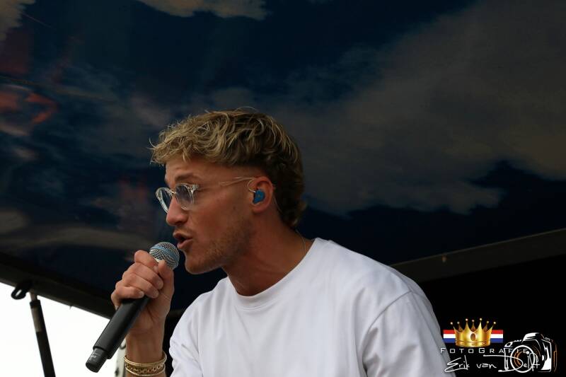 zaan2918-standard.jpg