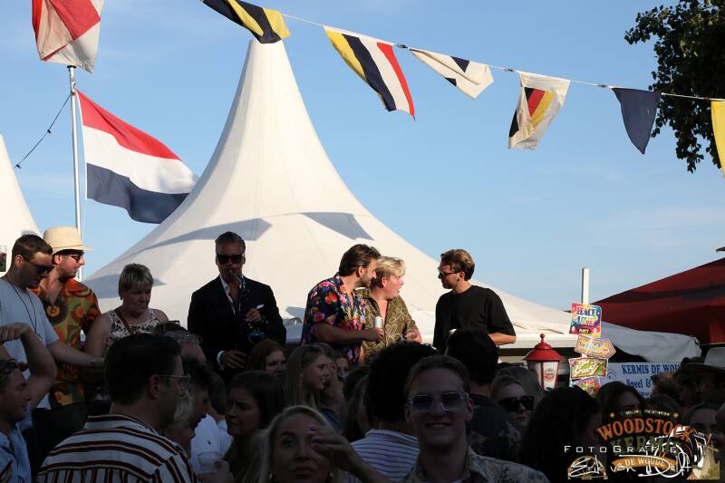 zaan5524-standard-w73oc5.jpg