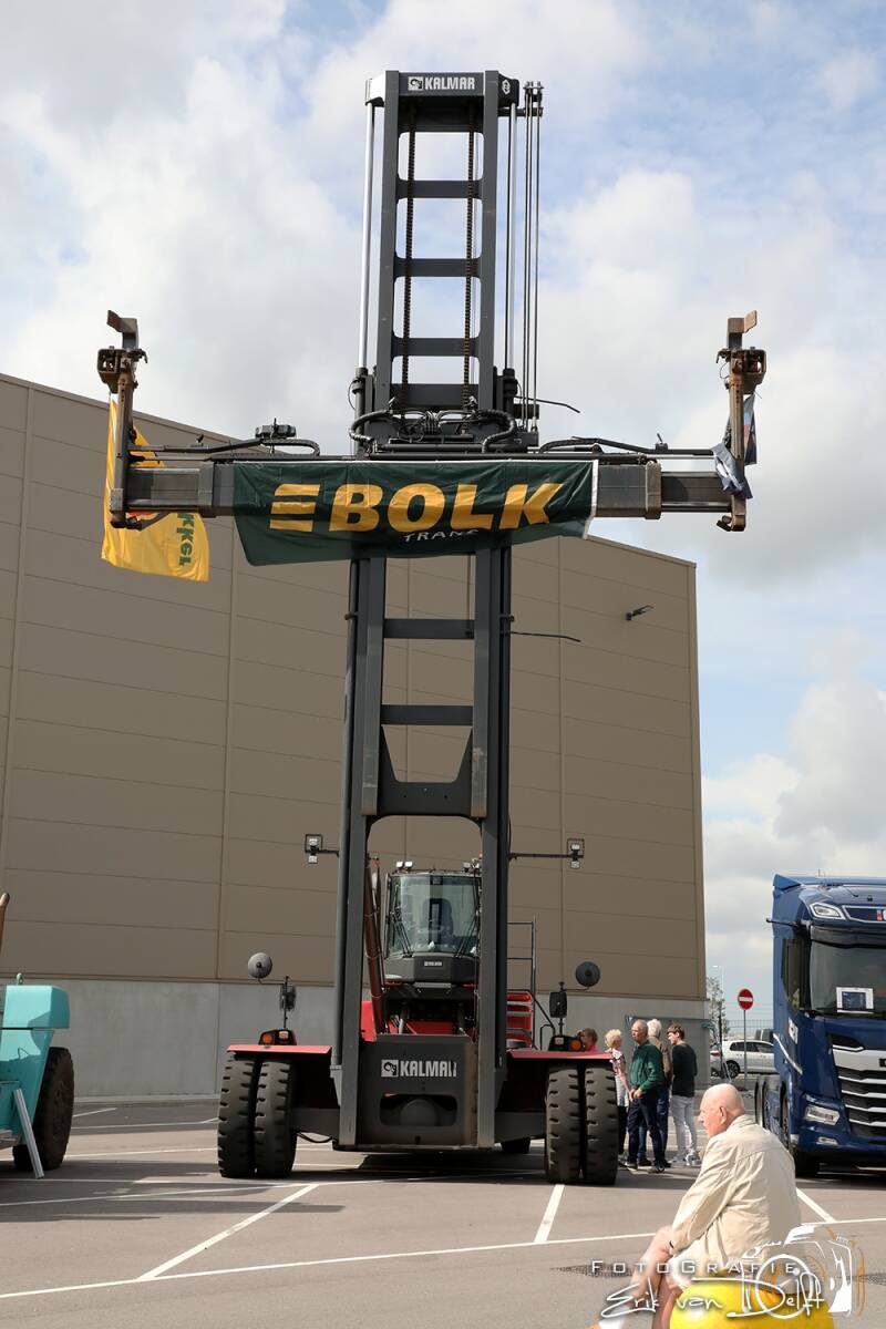 zaan5918-standard.jpg