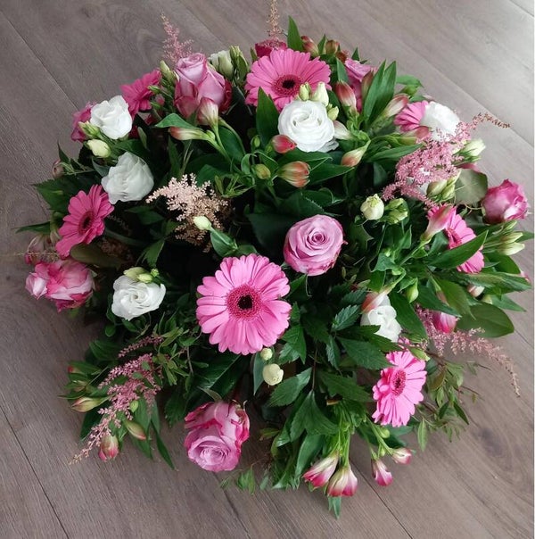 Rouwarrangement Biedermeier (Roze en wit)