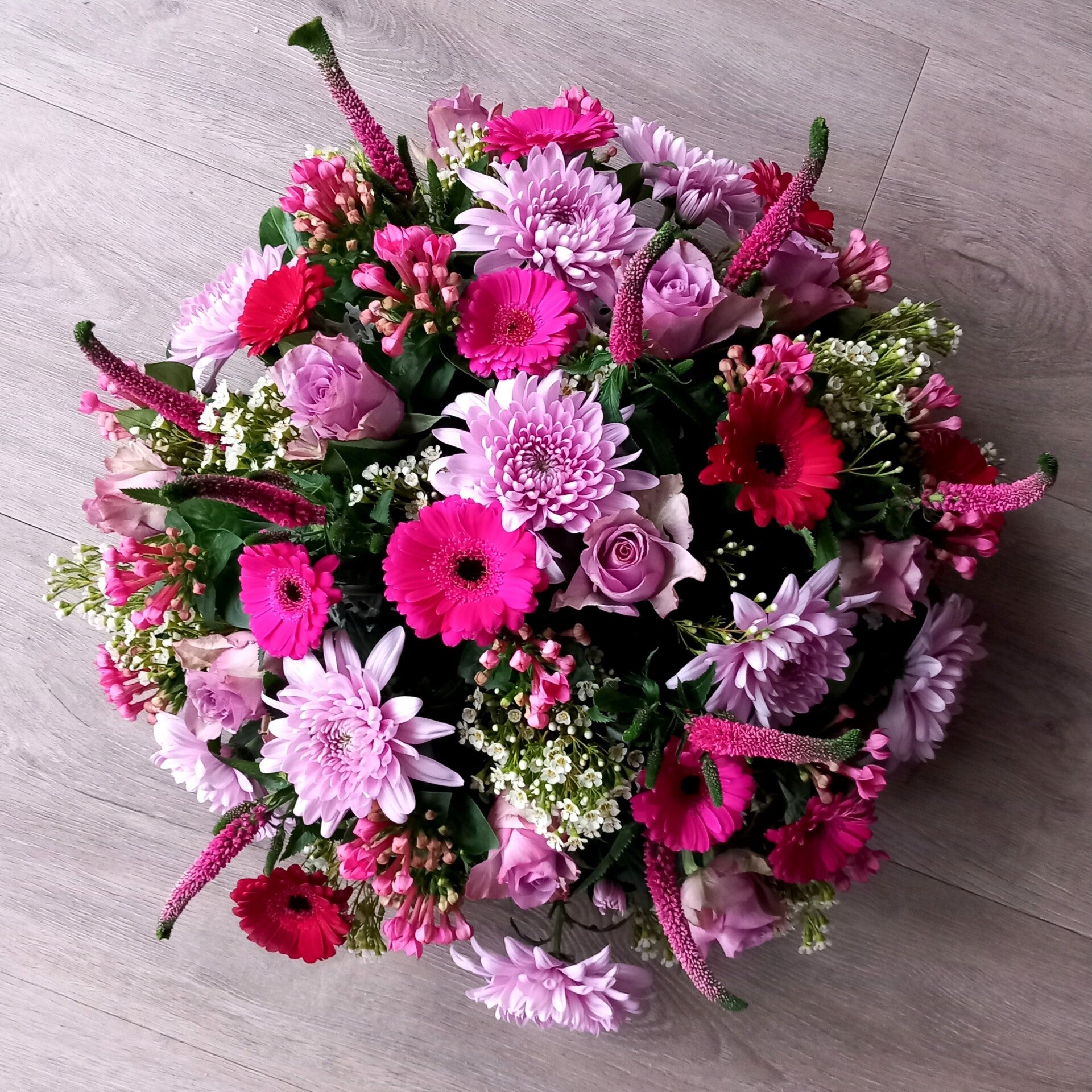 Rouwarrangement Biedermeier (Roze tinten)