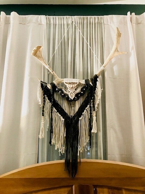 Macramé sur bois de cerf