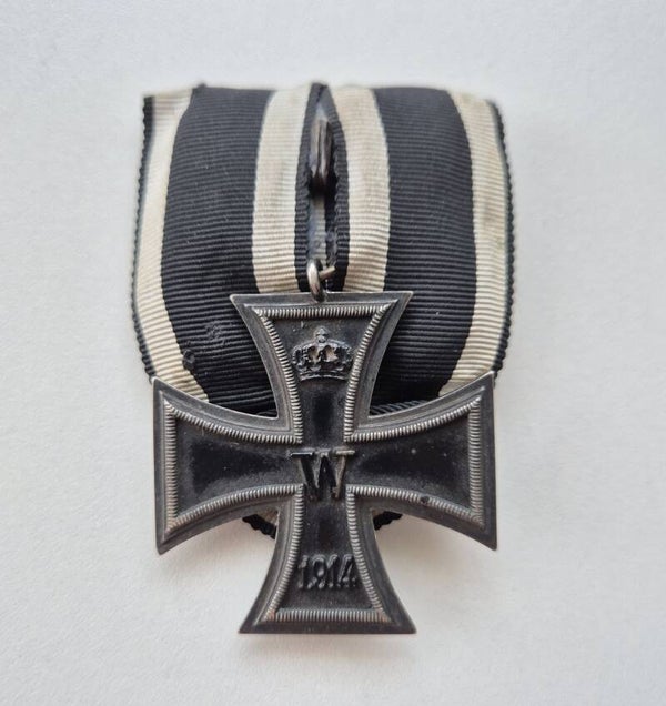 German 1914 Iron Cross 2nd Class - 'Court Mount'.