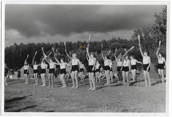 BDM-Mädels in sportdress