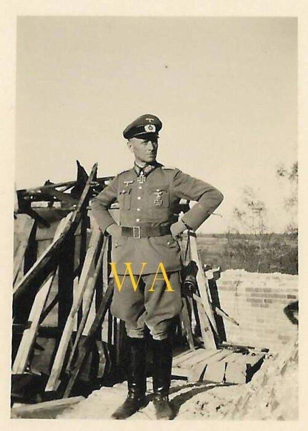 German Knight's Cross bearer and World War I veteran.