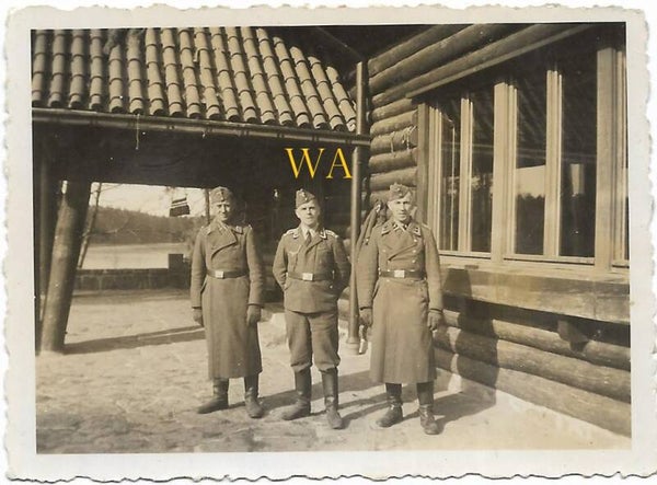 Luftwaffe soldiers at Herman Göring's residence (Carinhall) 1941