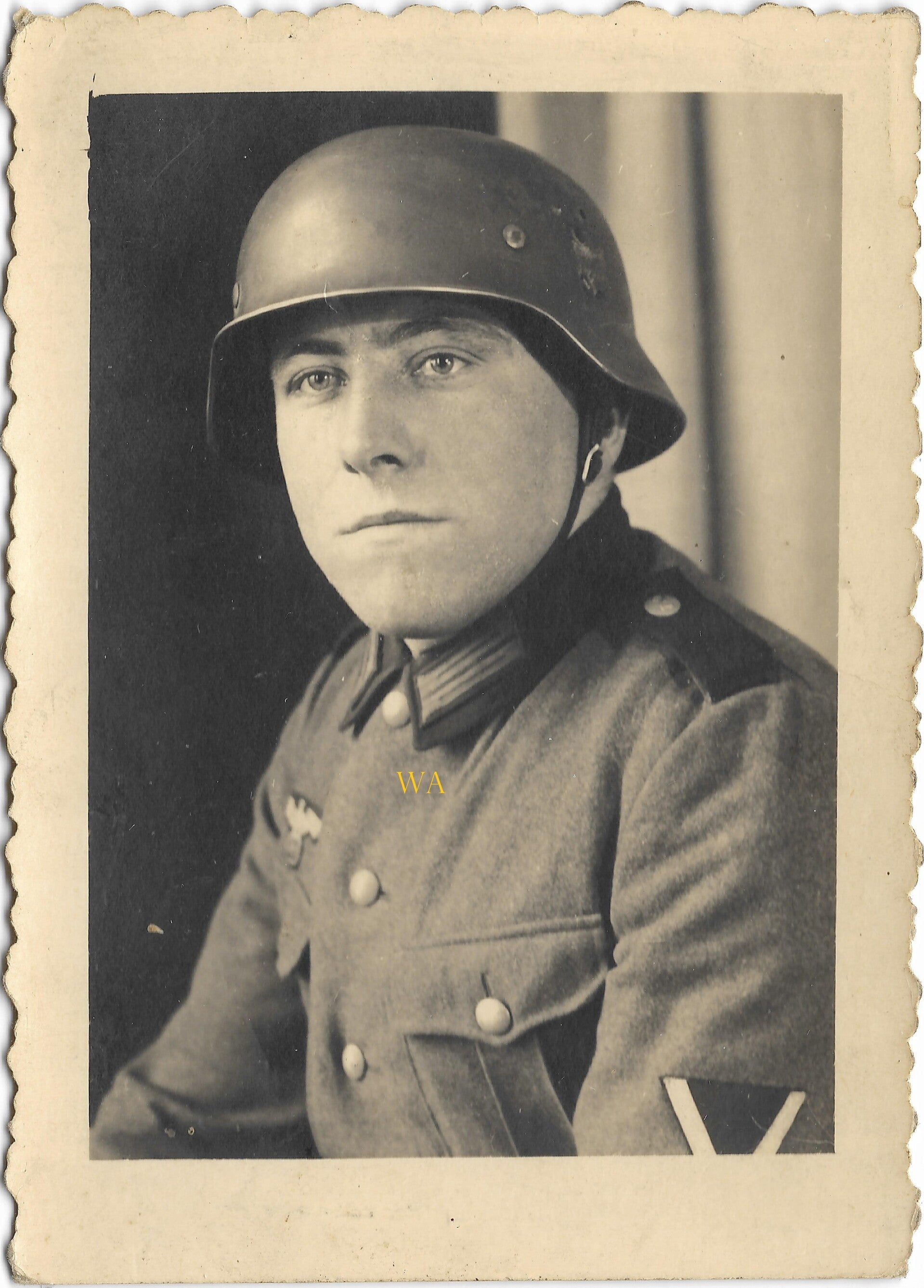 2 pictures of a German ‘Gefreiter’ with steel helmet.