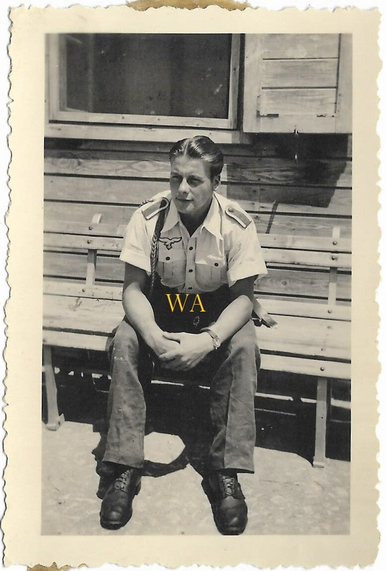 Double portrait of a German soldier in tropical uniform