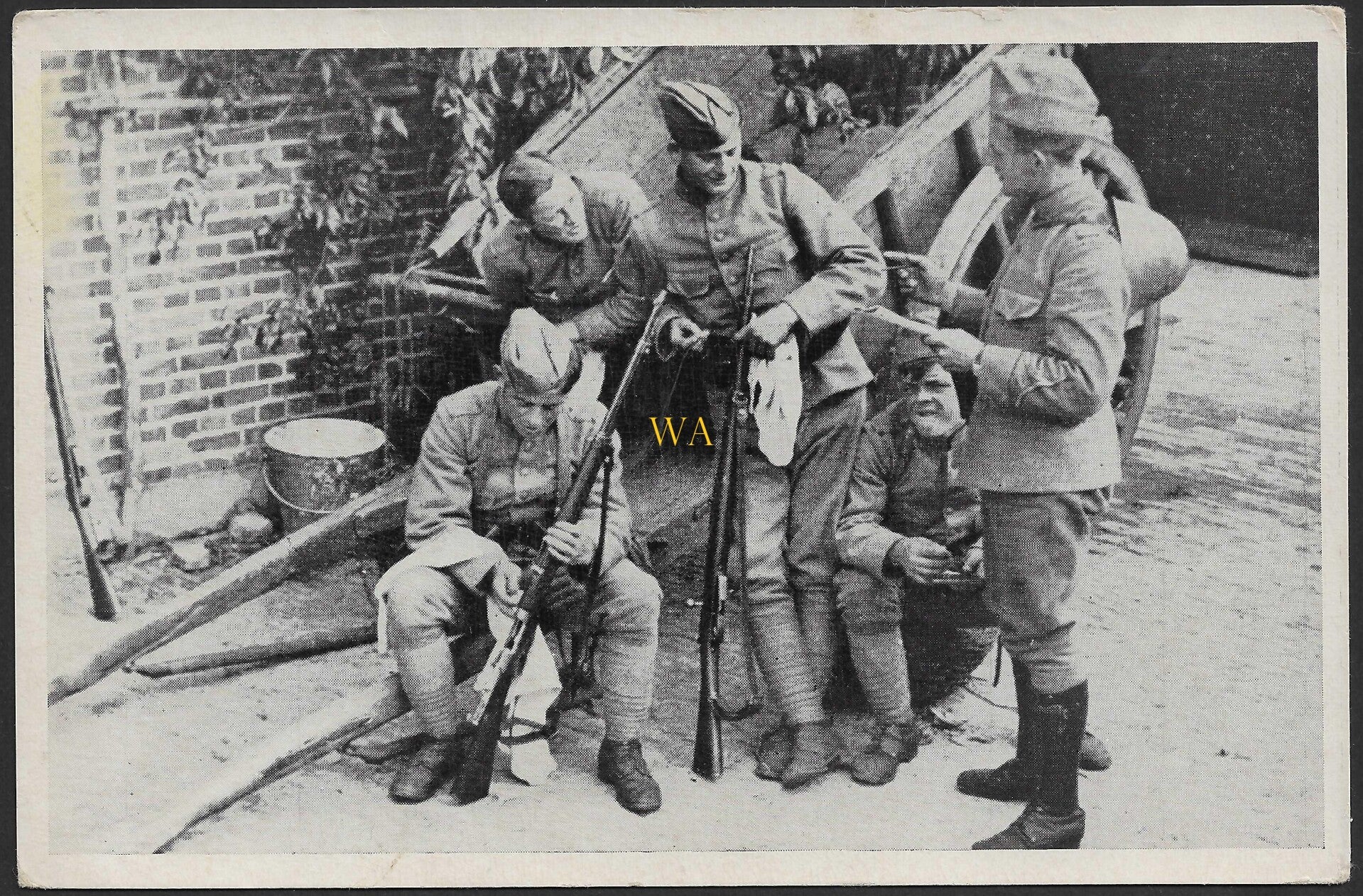 Dutch photo card: “Nederland paraat” 1939