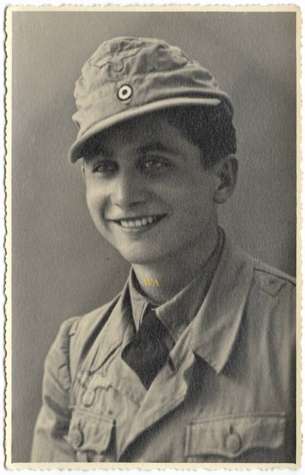 German DAK soldier in tropical uniform - 1943