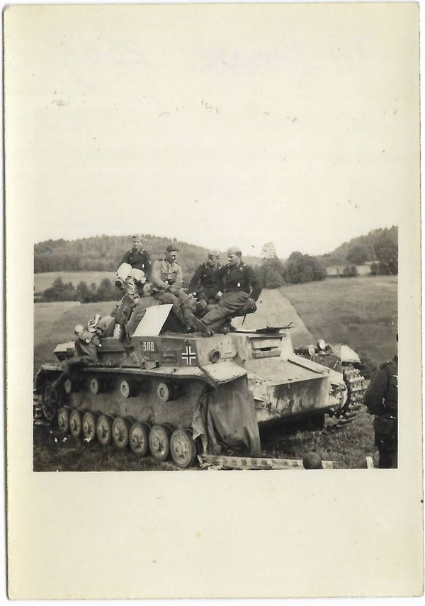 Panzer tank mit Balkenkreuz - broken running chain