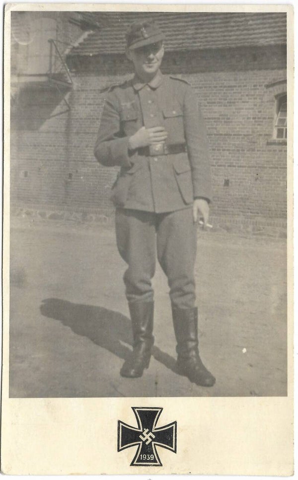 German portrait card with the iron cross on the underside
