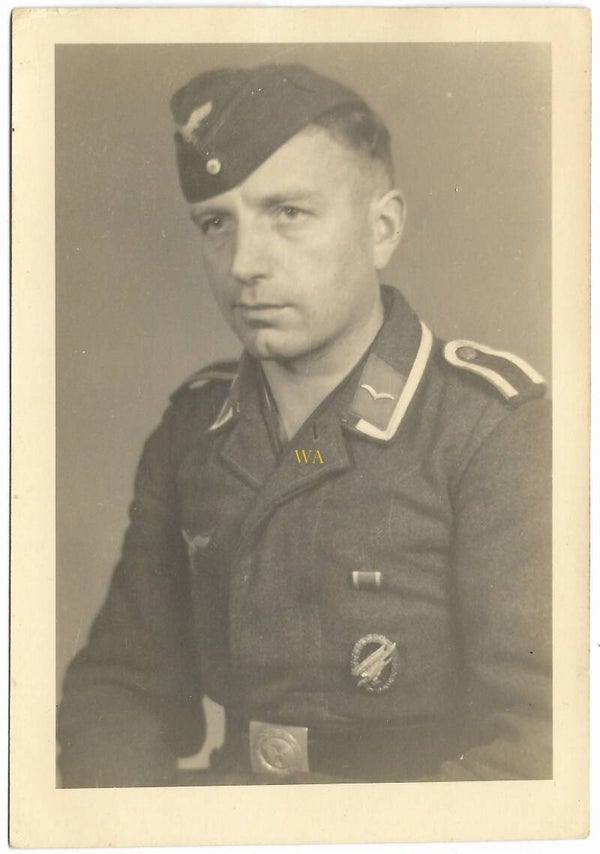 Portrait of a Fallschirmjäger with Abzeichen.