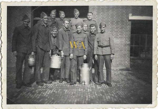 Group of Dutch soldiers around mobilisation time ( 1939 )