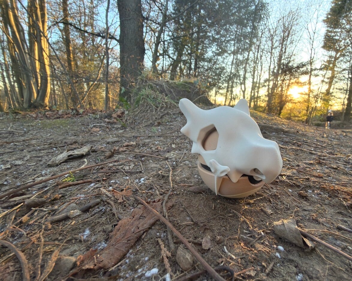 🦴🌙 Lone Bone Wanderer 🌙🦴