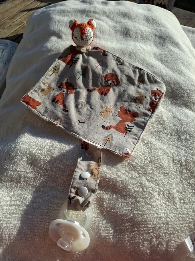 DOUDOU RENARD CARRE