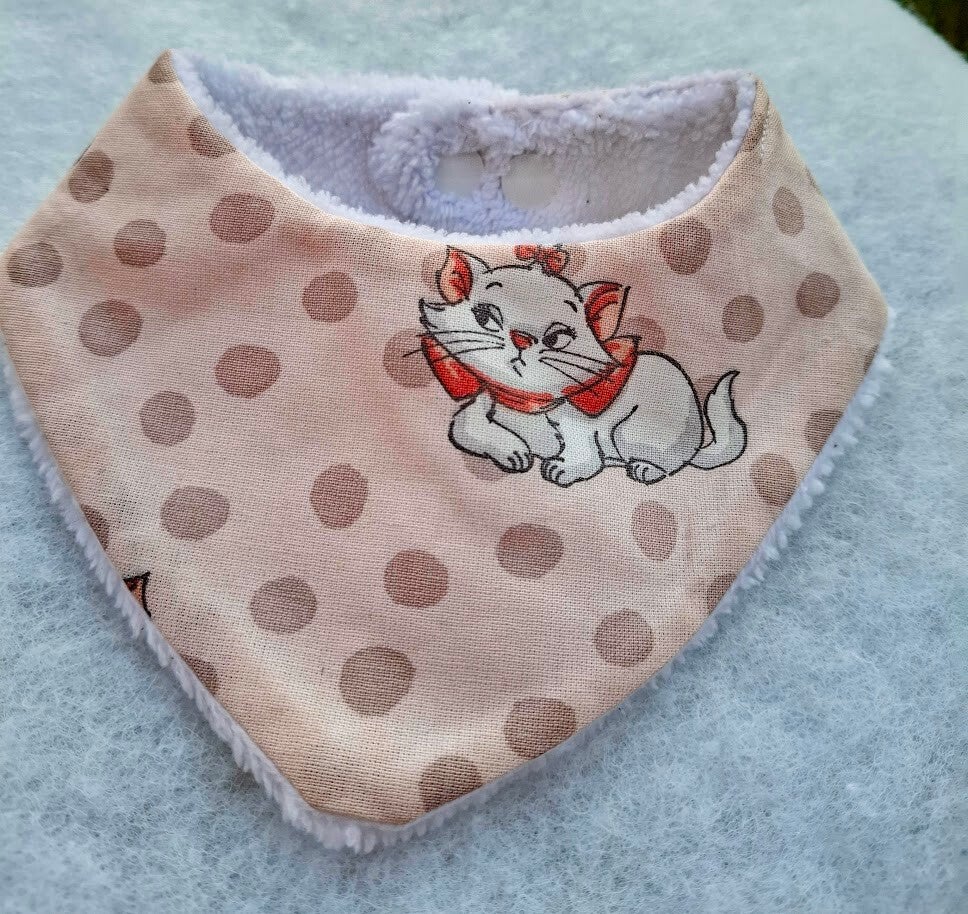 BAVOIR NAISSANCE PETITE CHATTE BLANCHE