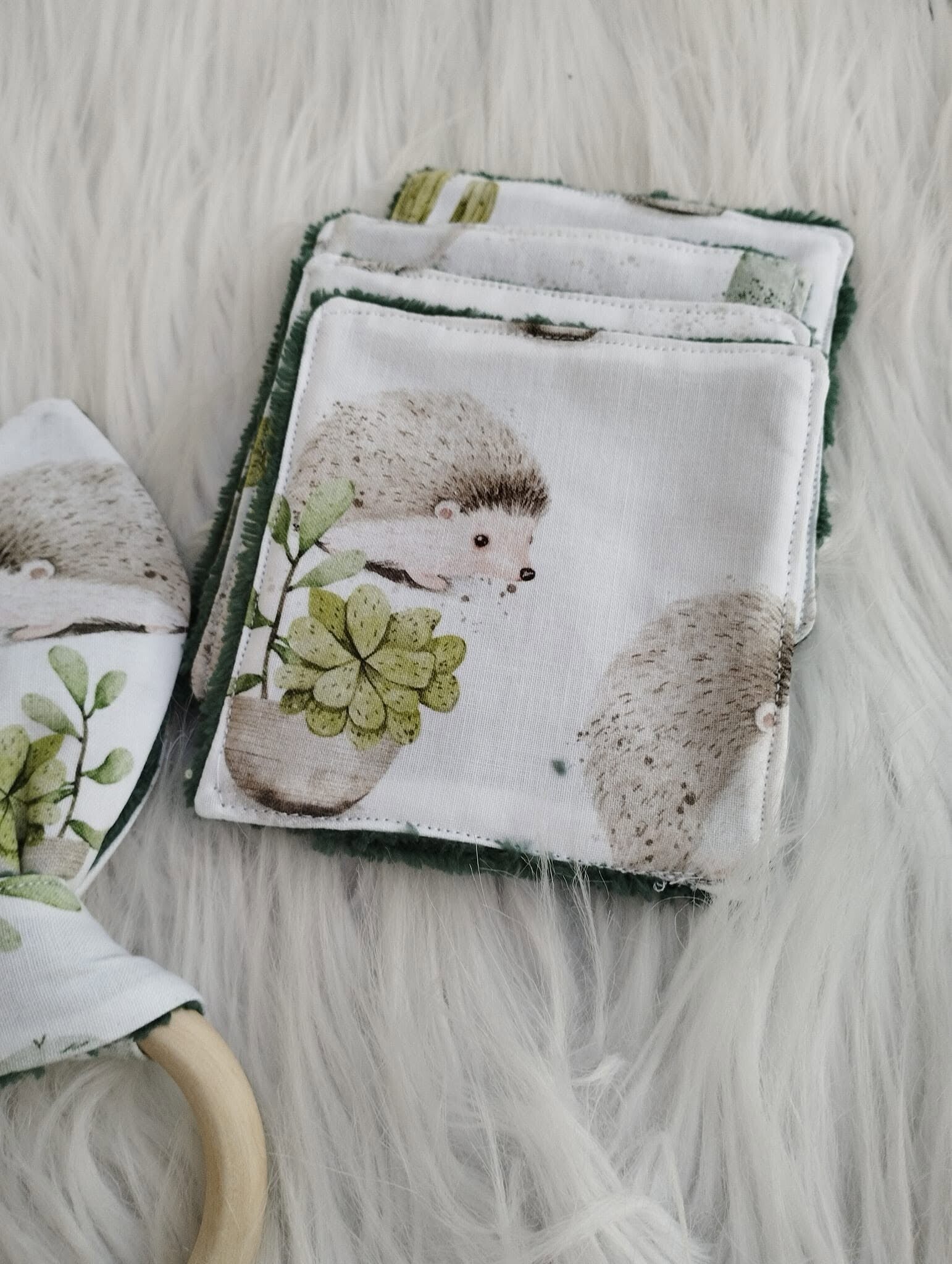 LOT DE 4 LINGETTES BEBE HERISSON