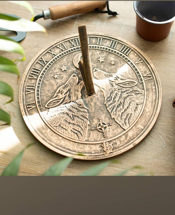 Howling wolf moon sundial