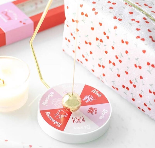 Date-night pendulum decision maker