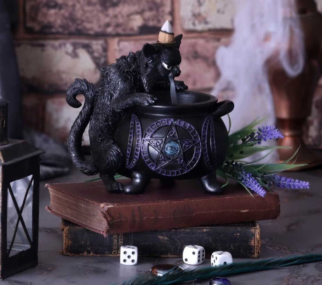 Spike cauldron backflow incense burner