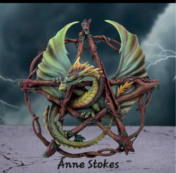 Anne stokes